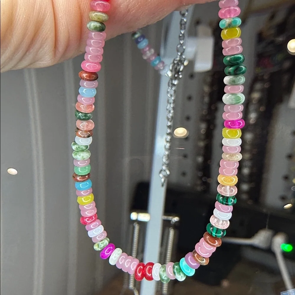 **New Multicolor Beaded Necklace - Picture 4 of 4